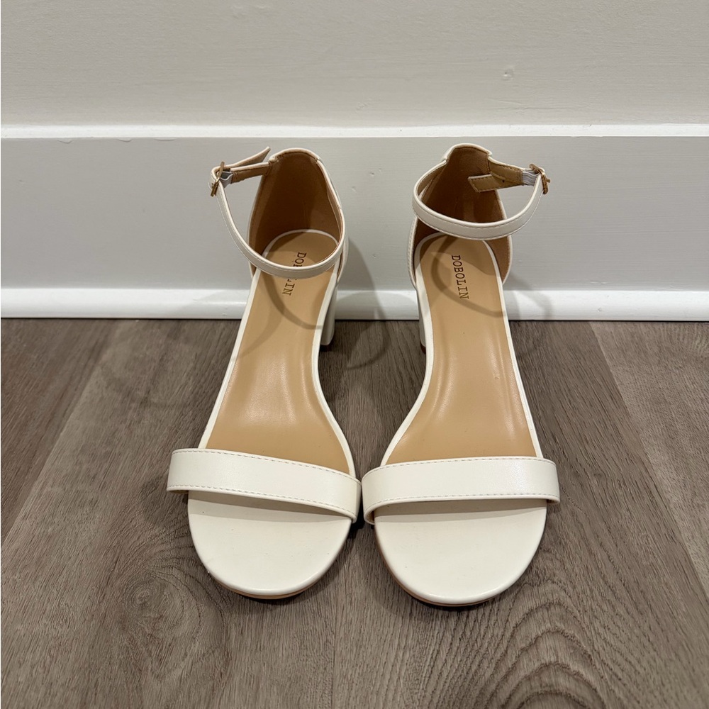 Elegant White Heeled Sandals